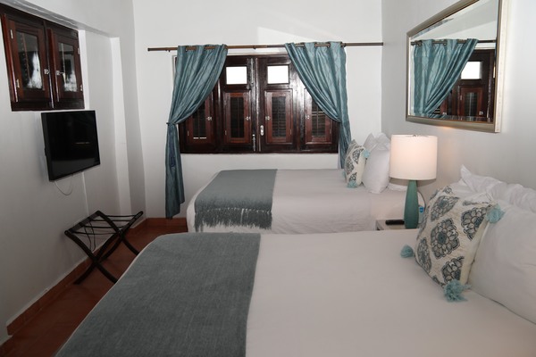 Double Deluxe Room Photo 5