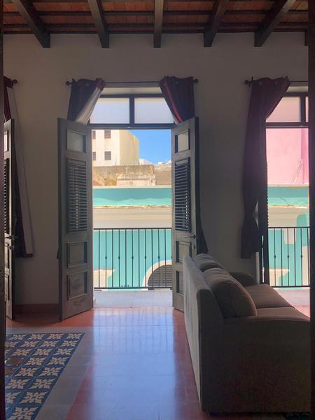 Deluxe Balcony Suite Photo 13