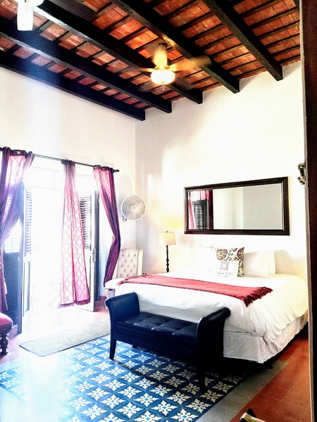 Deluxe Balcony Suite with View Photo 5