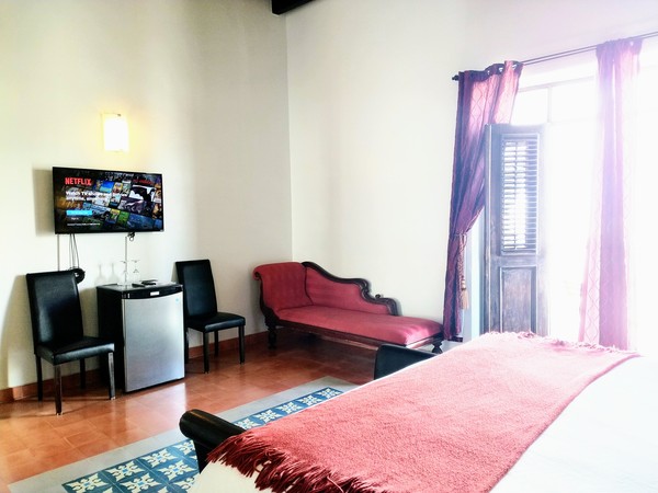 Deluxe Balcony Suite with View Photo 6